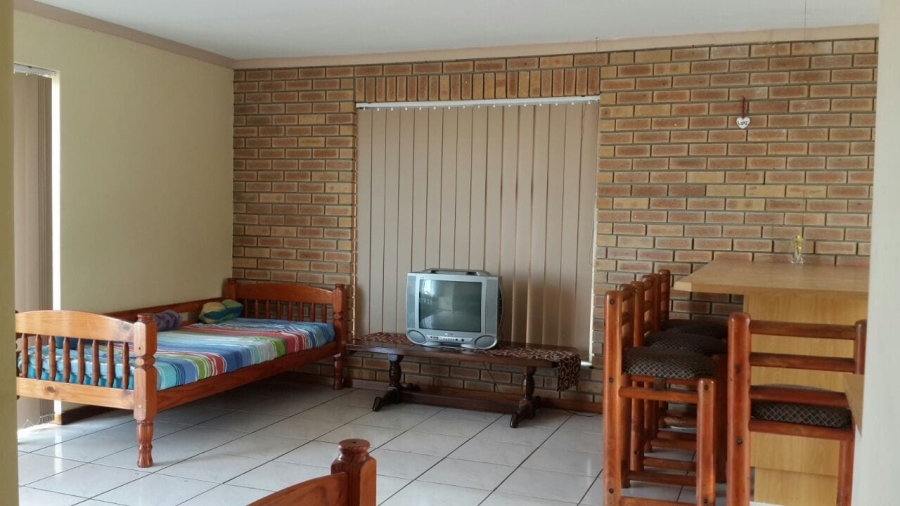 6 Bedroom Property for Sale in Hersham Western Cape